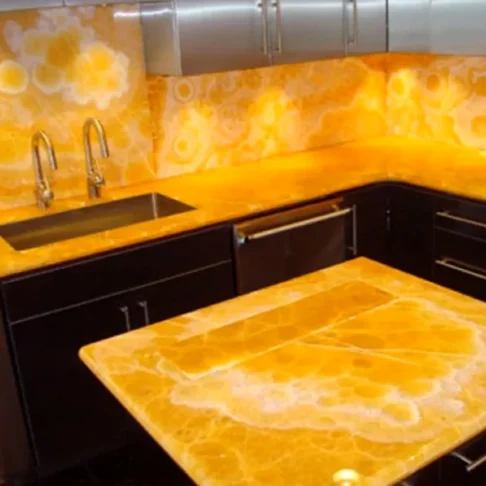 Столешница и остров из оникса Honey Onyx — столешница и фартук с подсветкой Фото 3